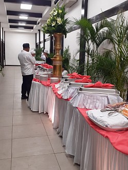 Montajes con la elegancia que Tú  y tus Invitados se merecen